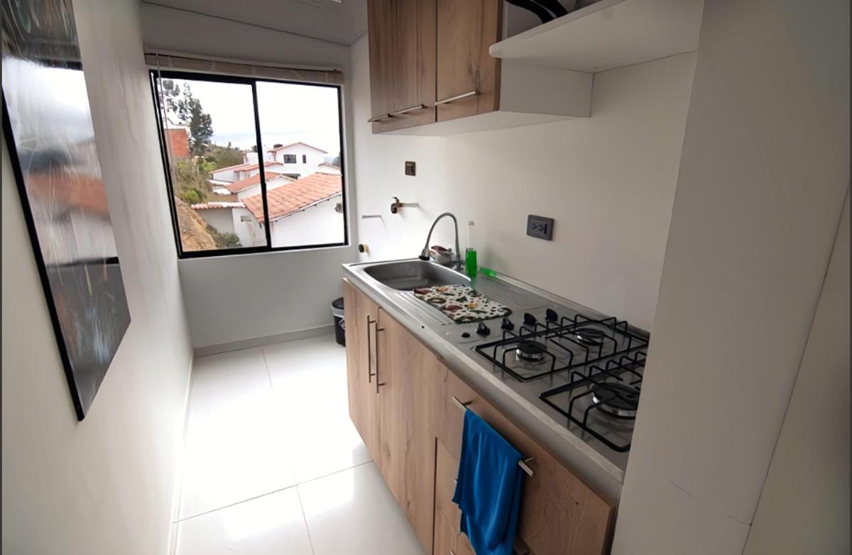 Hostal CORDI - Housity