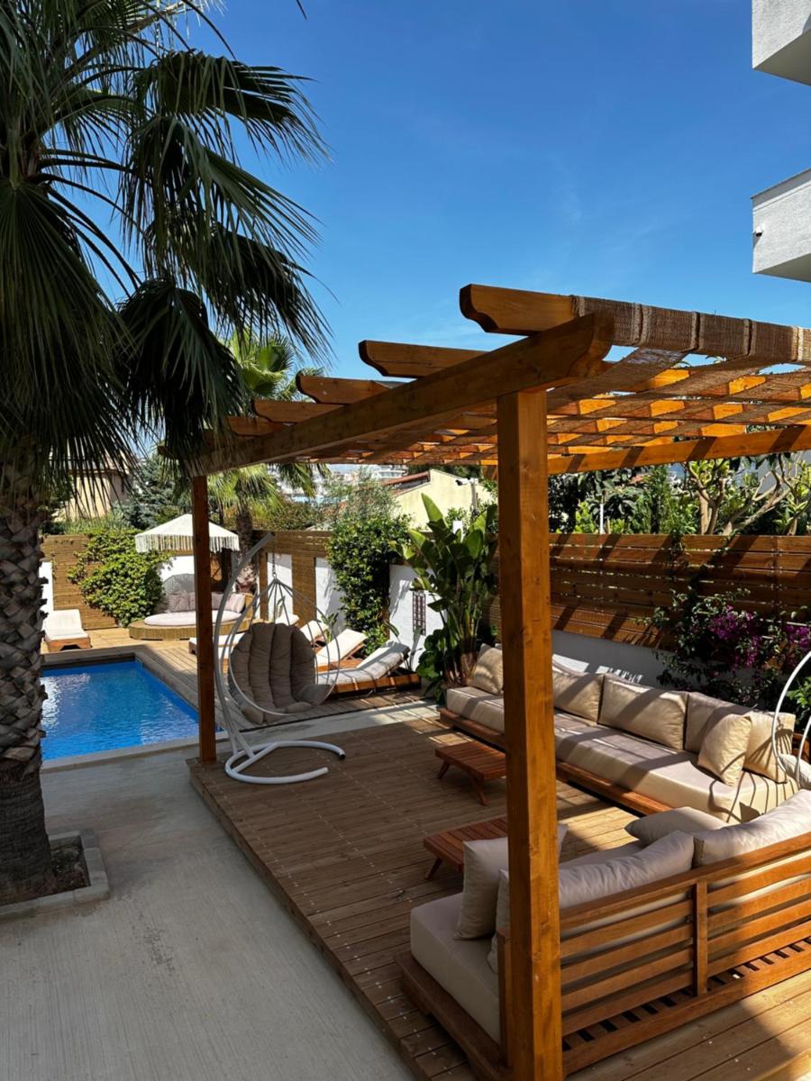 Kuburi Hotel - Housity