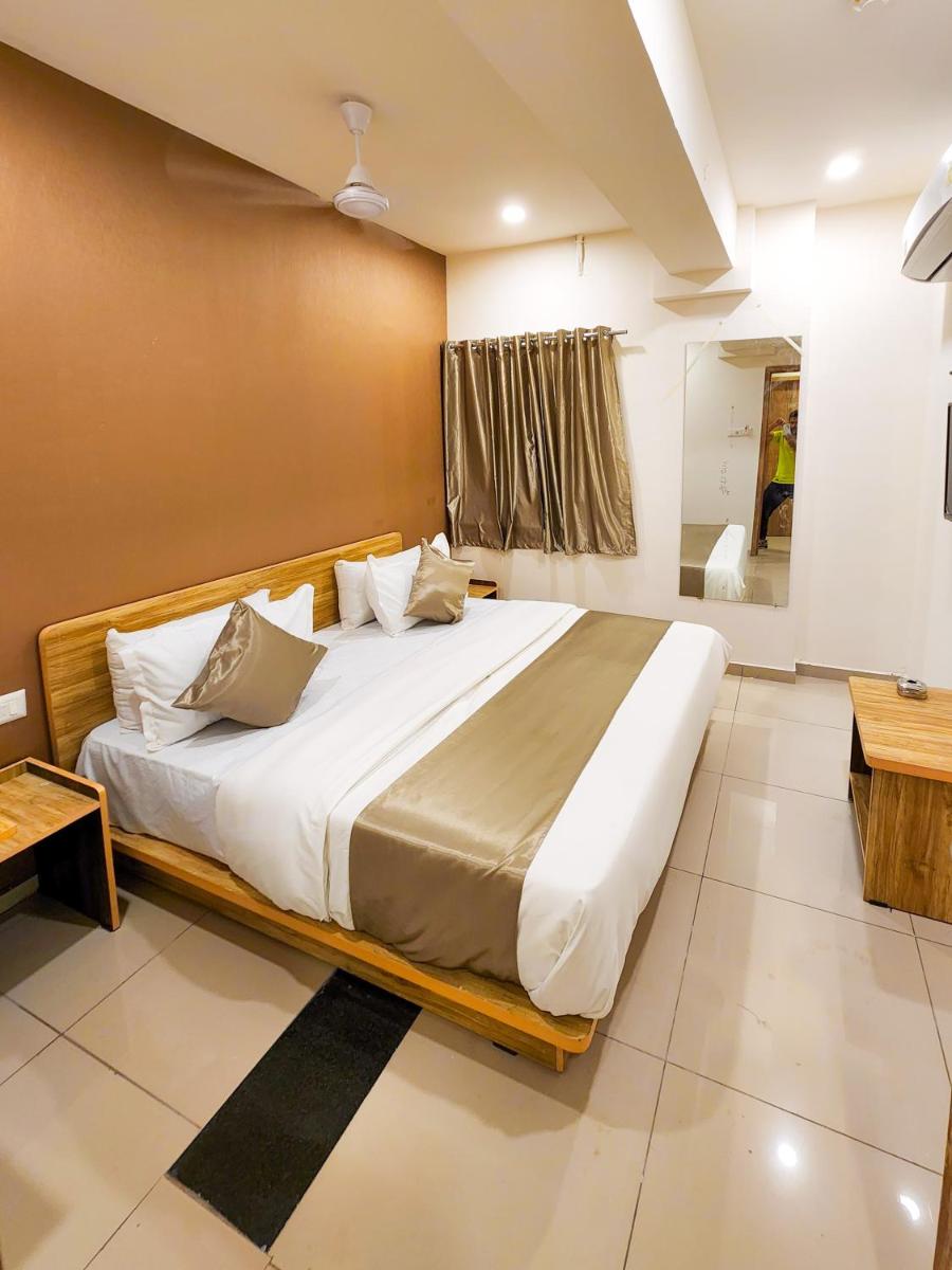 Hotel Nova Shine - Housity