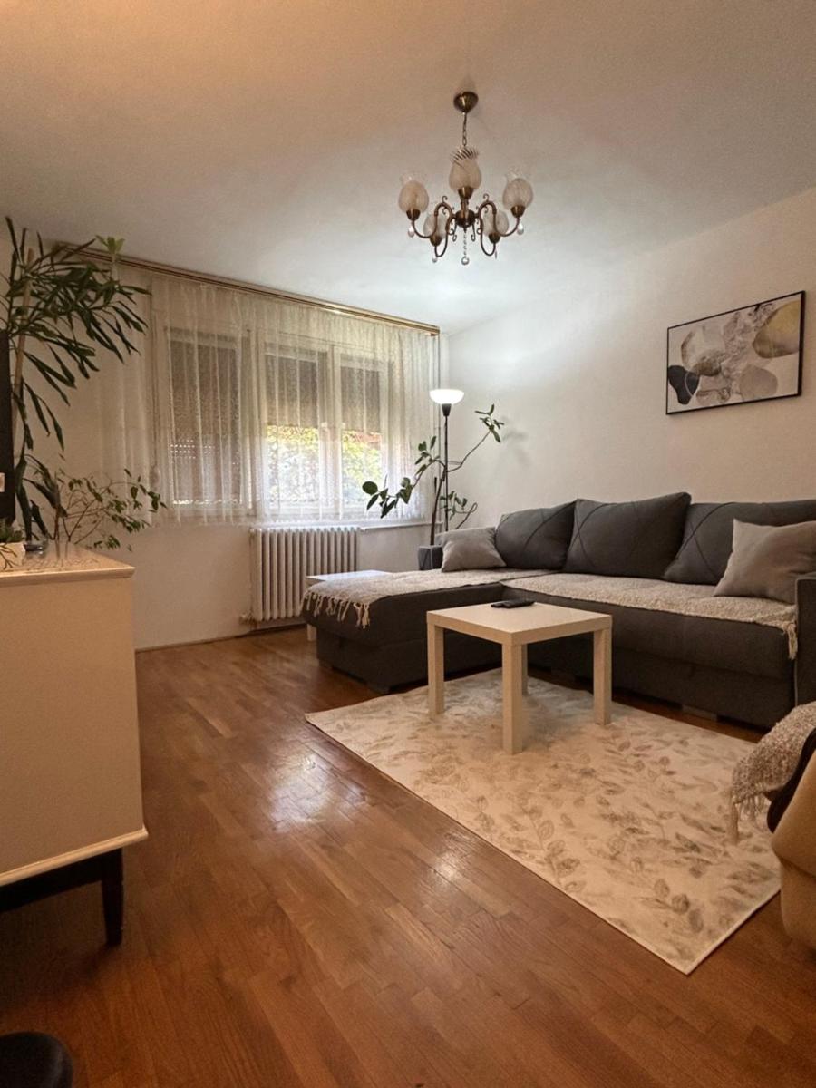Keližual - Housity