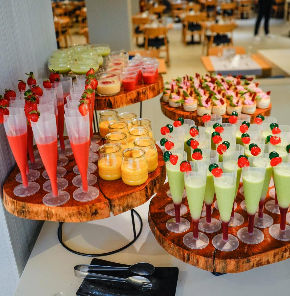 Comida en o cerca de este hotel