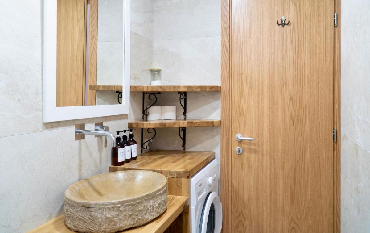 Vourtaréa Guesthouse - Housity