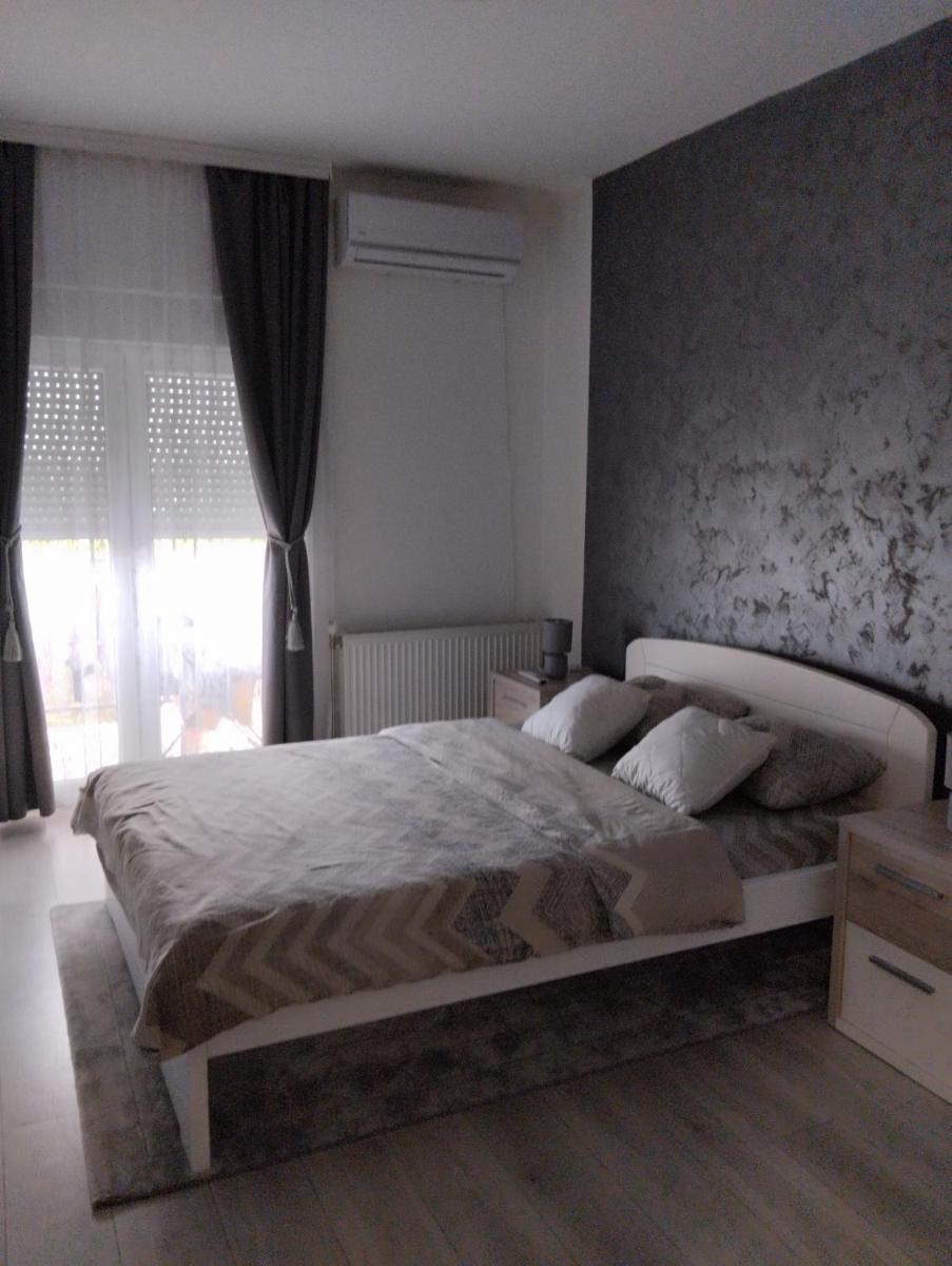 Apartman Lenka - Housity