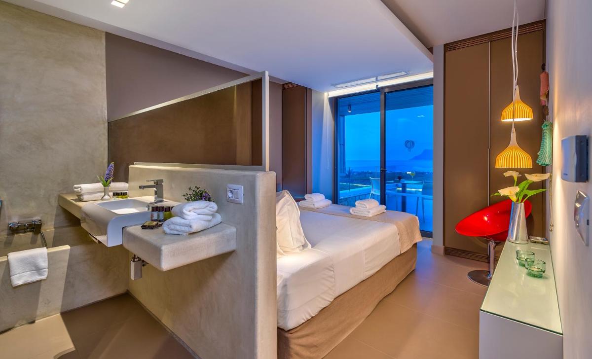 Youphoria Sea View Villas - Hizvo