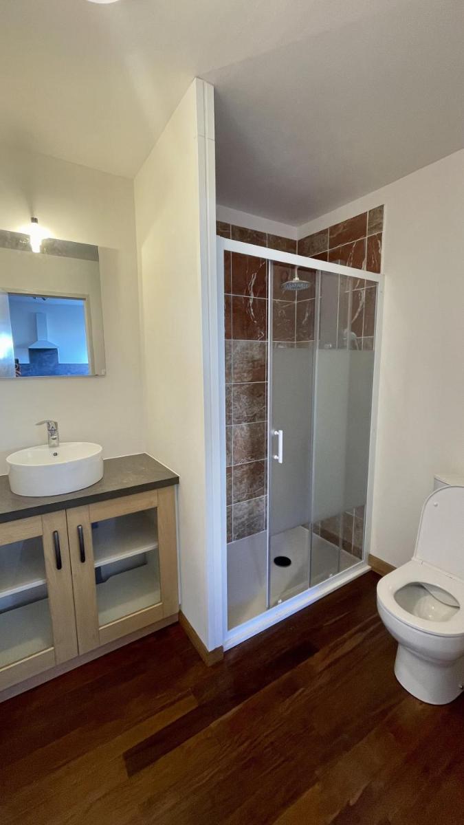 A6 Familiale avec Parking 1 Grd Chambre 3 lits 1 canap 2 à 6 personnes Wifi AMELIE - Housity