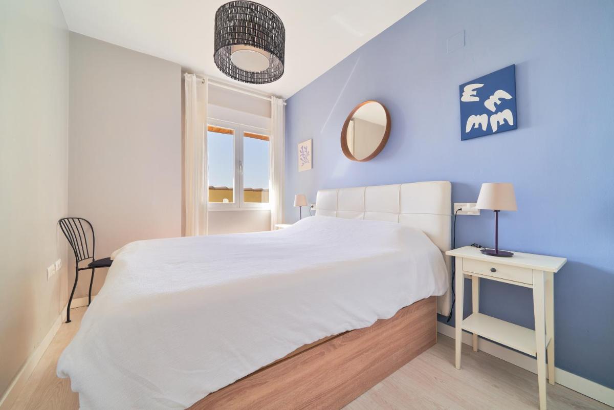 Perfect beach location with roof terrace - Hizvo