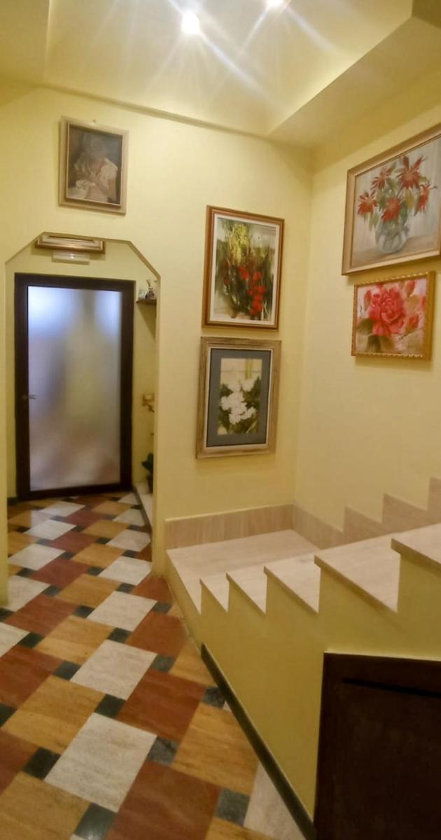 Fermati che è tardi - Housity