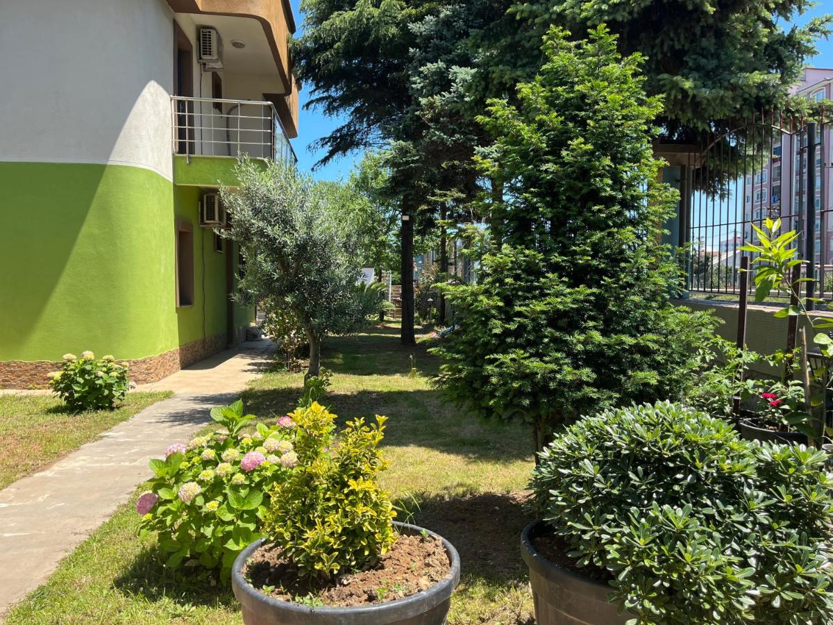 Seyran Seaside Apartments- 2-garden floor - Hizvo