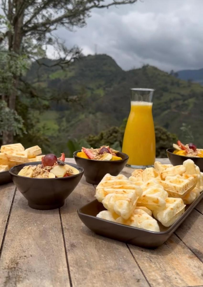 Tsia Bie Hotel - Housity