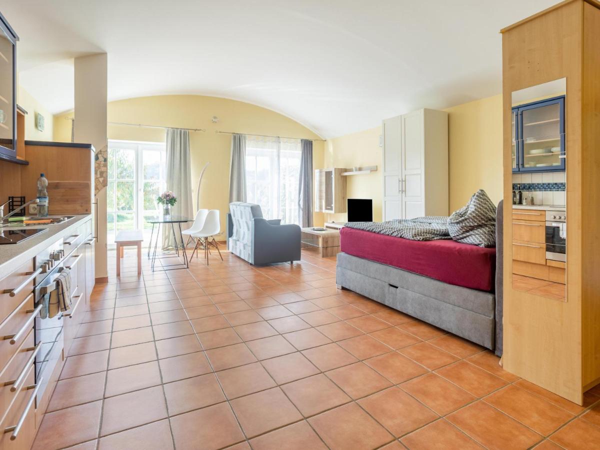 Ferienwohnungen und Appartements im idyllischen Vierkanthof, Gruppenurlaube - Housity