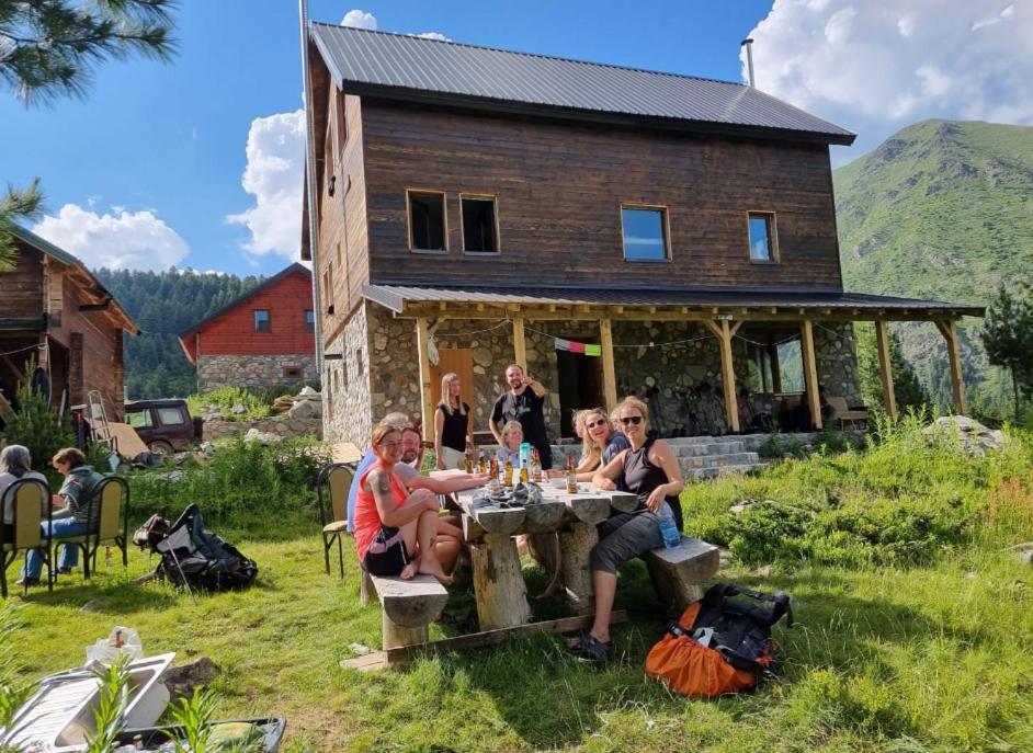 Suitetrails - Gacaferi Guest House