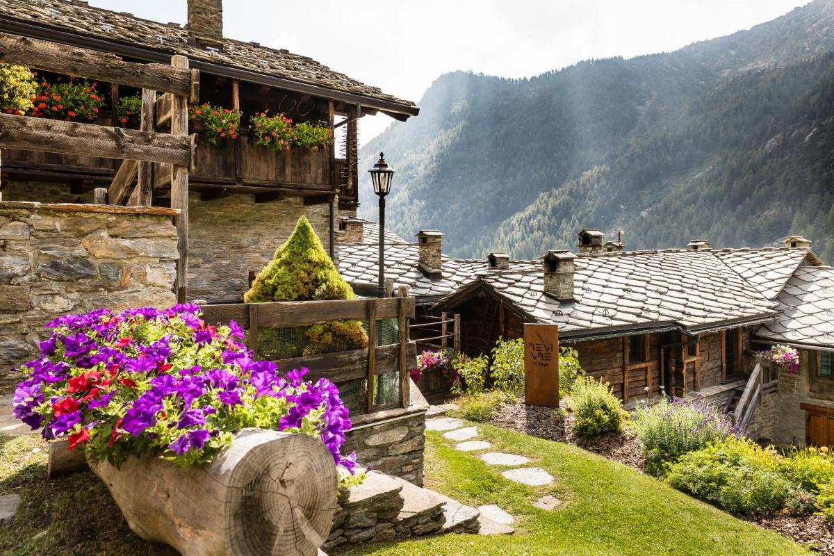 Revivre Village Adults only - Housity