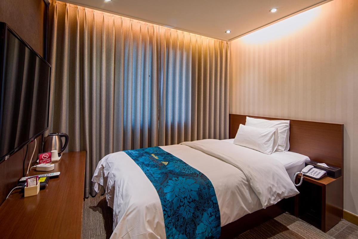 Namsan Hill Hotel - Housity