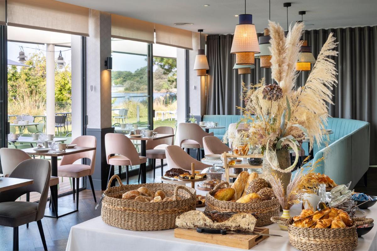 Nourriture dans l'hôtel ou à proximité