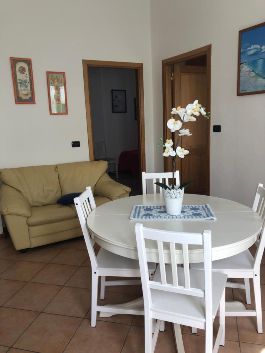 Guspini-Casa vacanze con giardino IUN R1321 - Housity