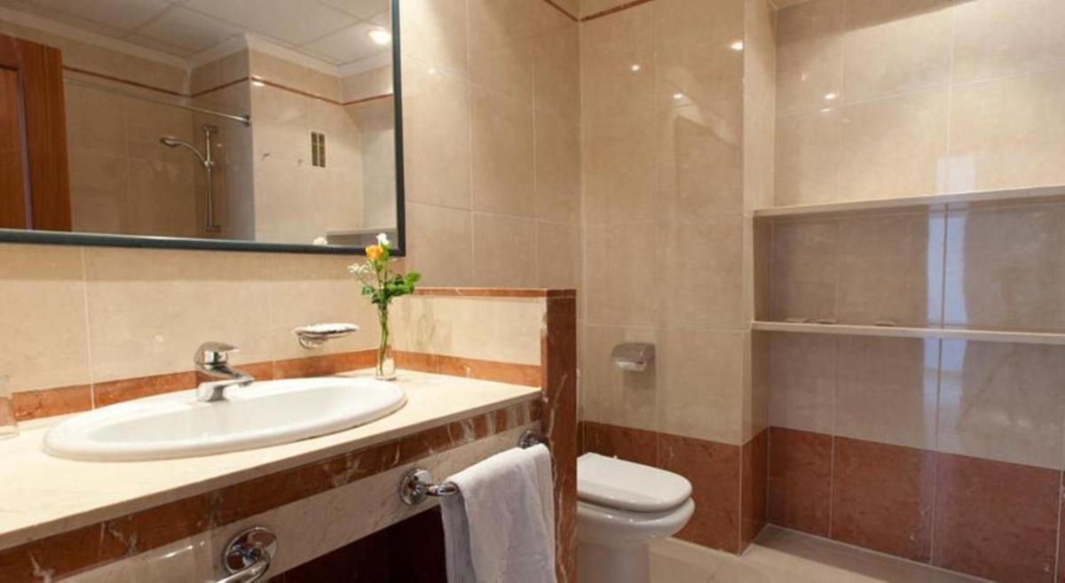 Un baño de Cabot Pollensa Park Spa