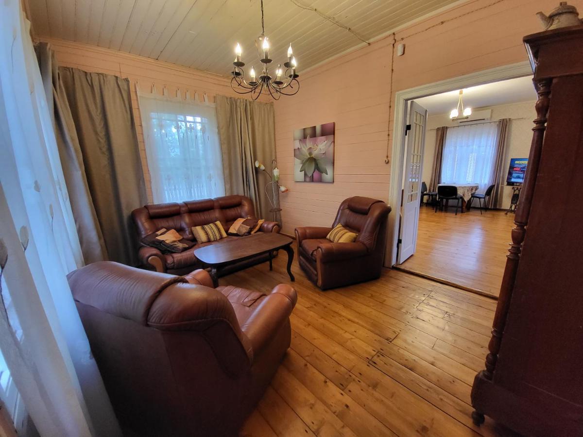 Summer cottage in Jurmala - Housity