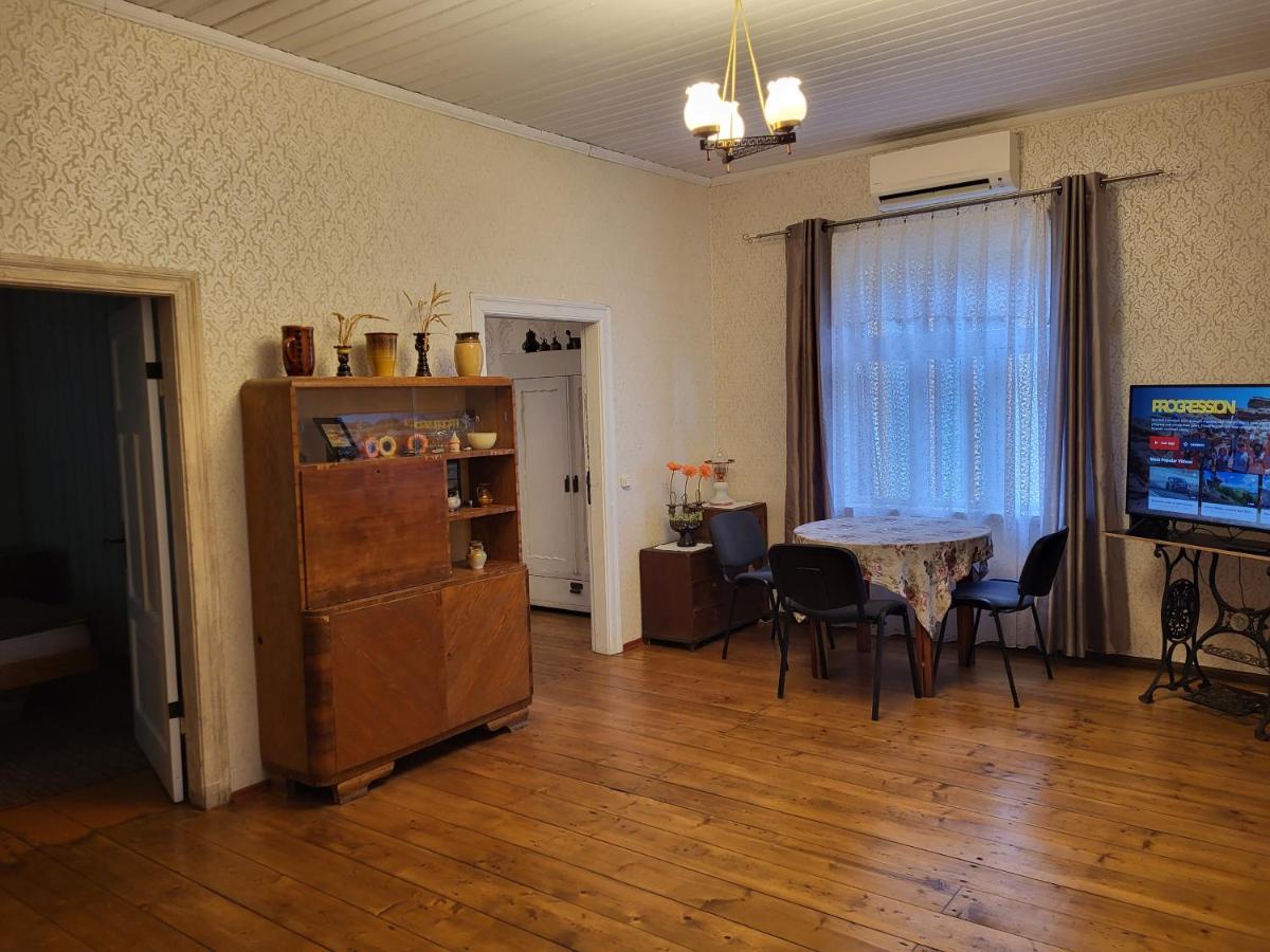 Summer cottage in Jurmala - Housity