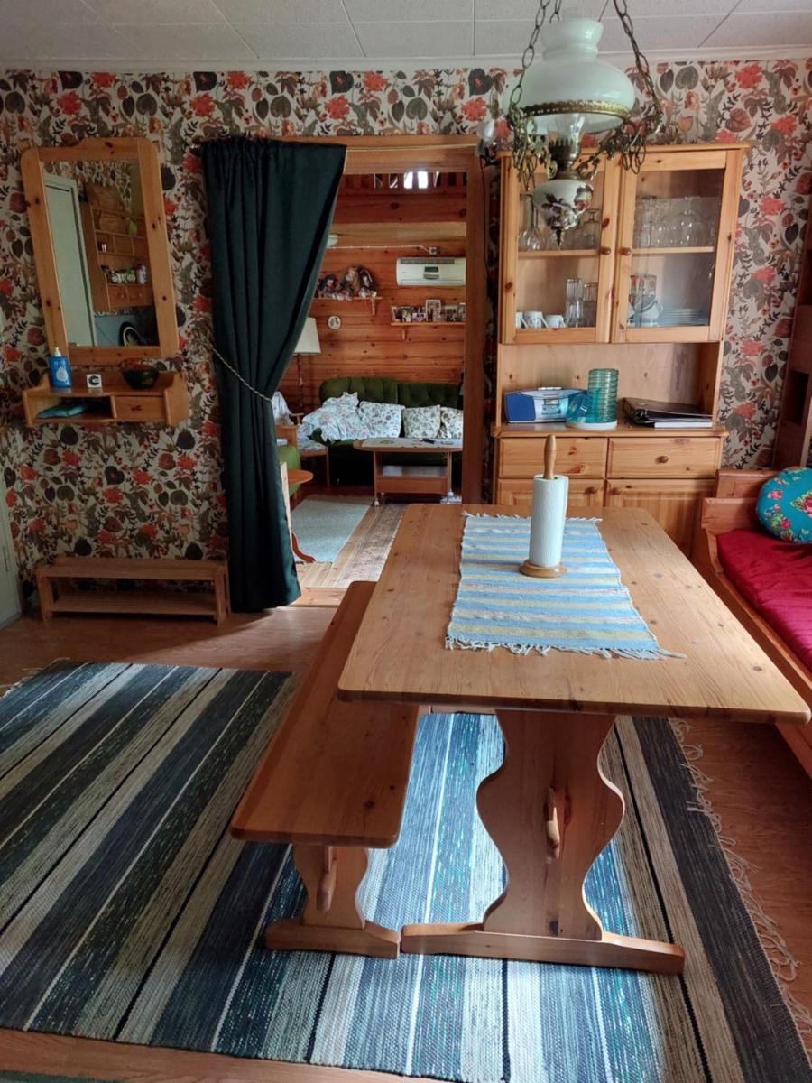 Idyllinen mökki Laitilassa - Hizvo