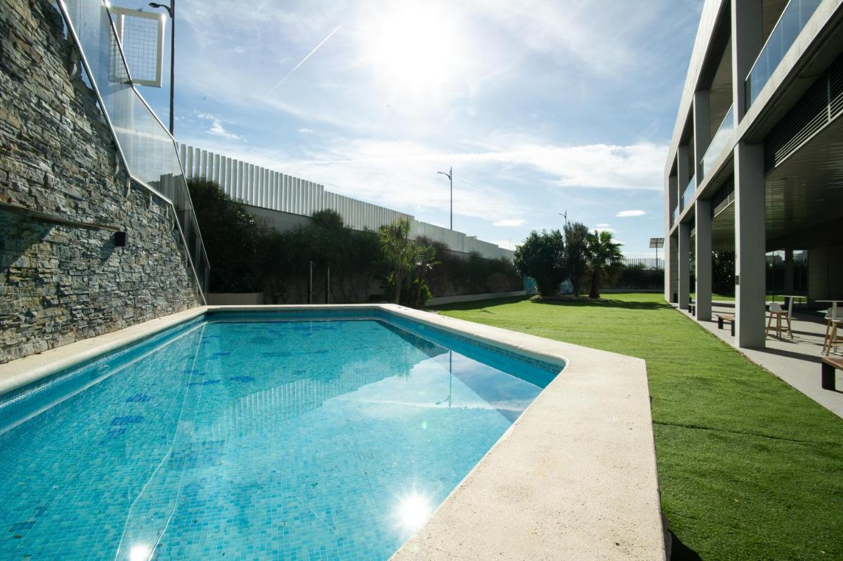 Piscina en o cerca de AZZ Valencia Congress Hotel & Spa