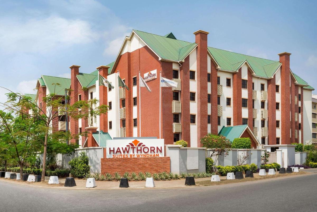 Hawthorn Suites by Wyndham Abuja - Housity