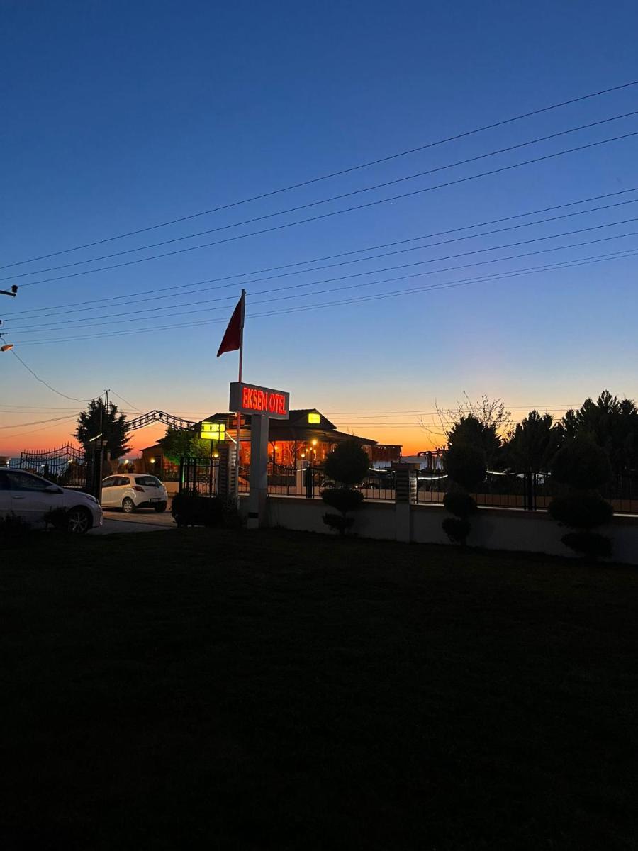 Eksen Otel - Housity