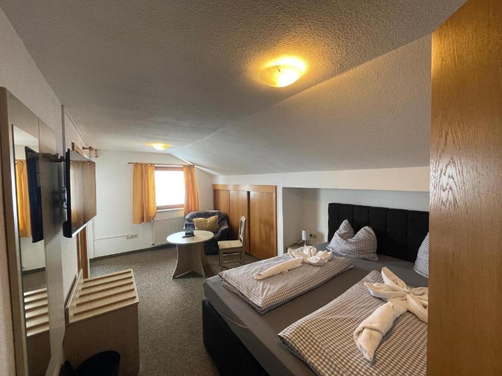 Landhotel Krone - Housity