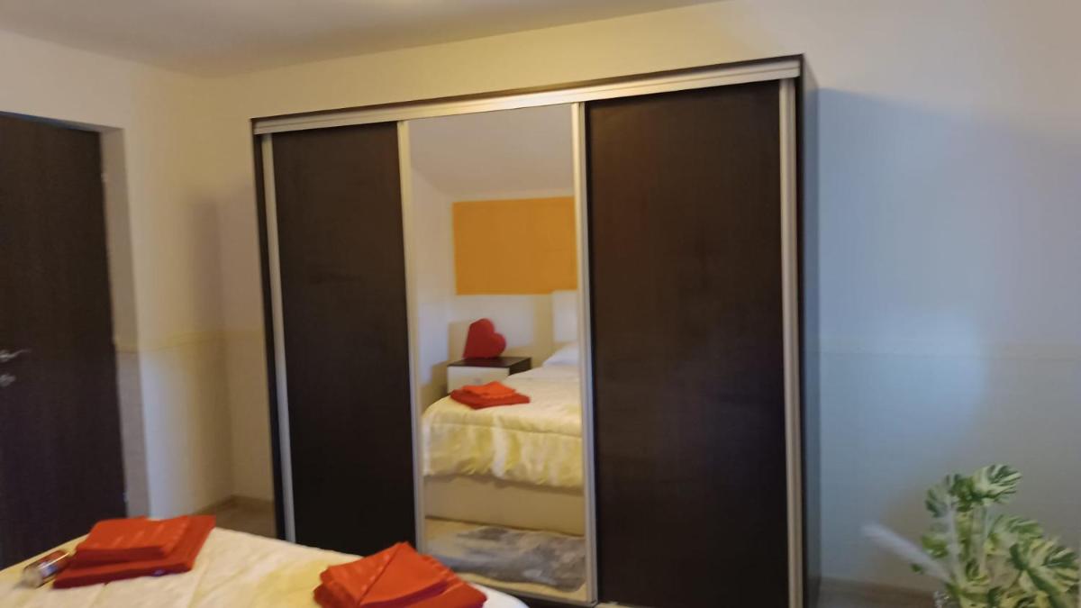 Casa Mirela - Housity