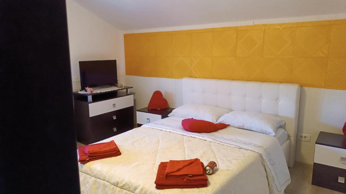 Casa Mirela - Housity
