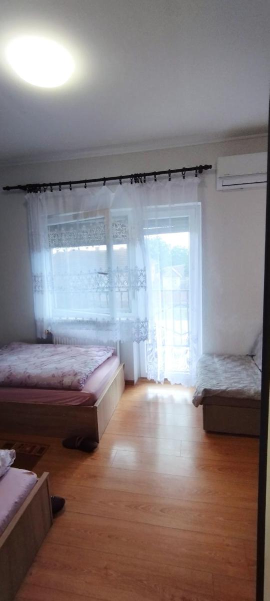 Sobe Mira Lipovac Bajakovo - Housity