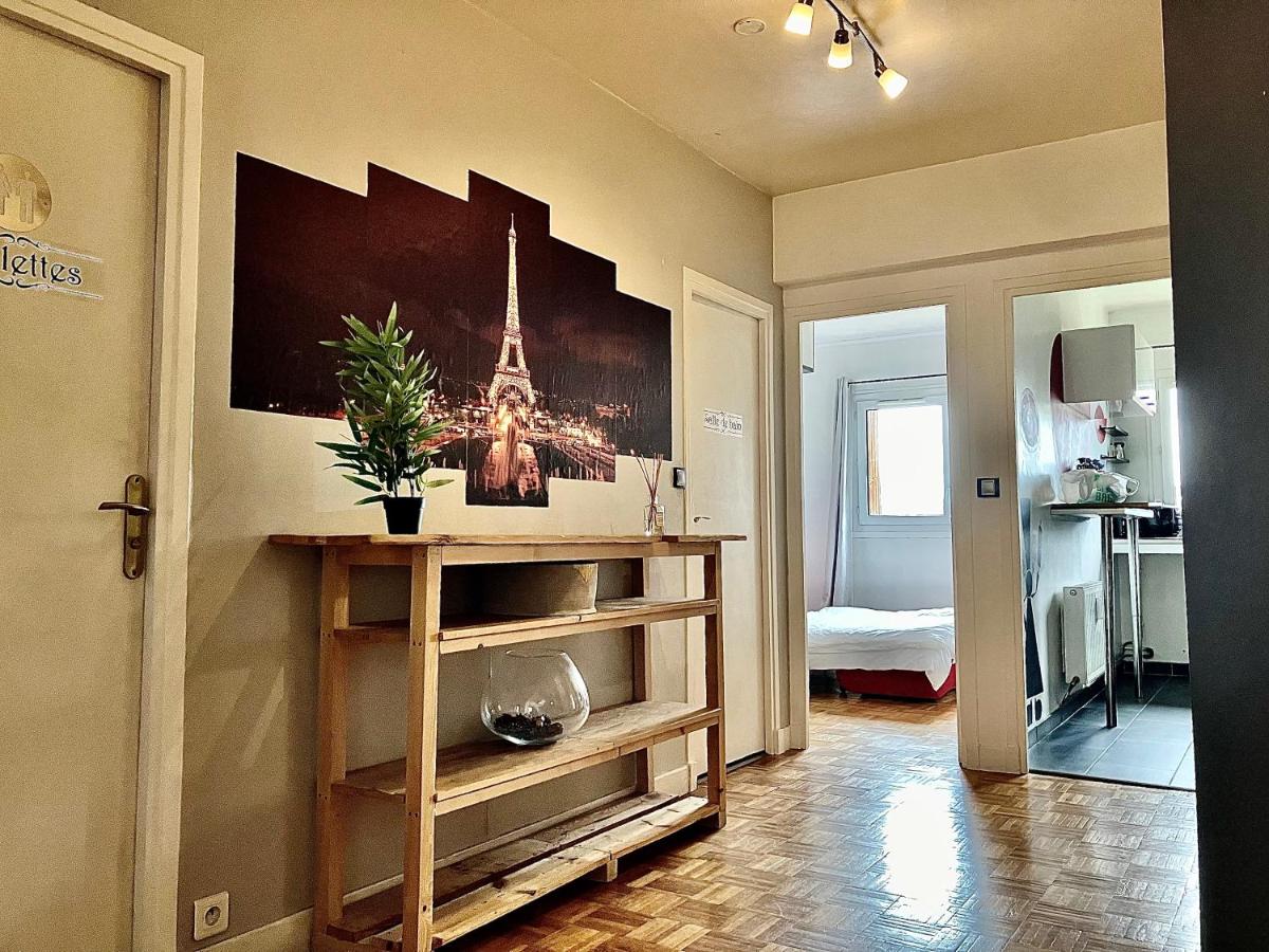 Parisian Lounge 8 pers Front station - Housity