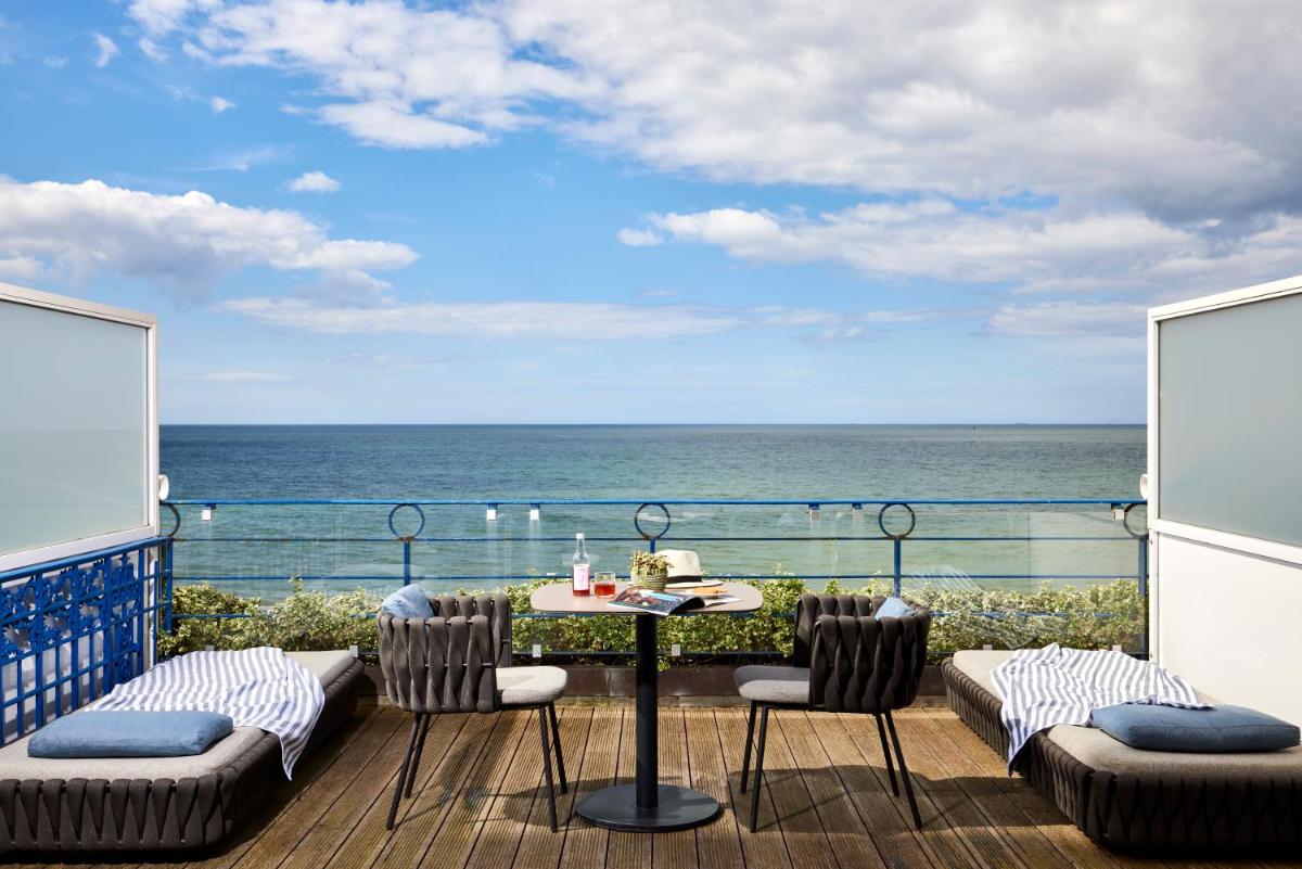 Vue générale sur la mer ou vue sur la mer prise depuis l'hôtel