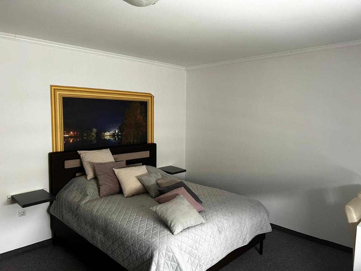 Motel Medium - Housity