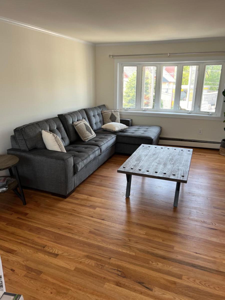 Stylish & Comfortable Apartment for Groups - Housity