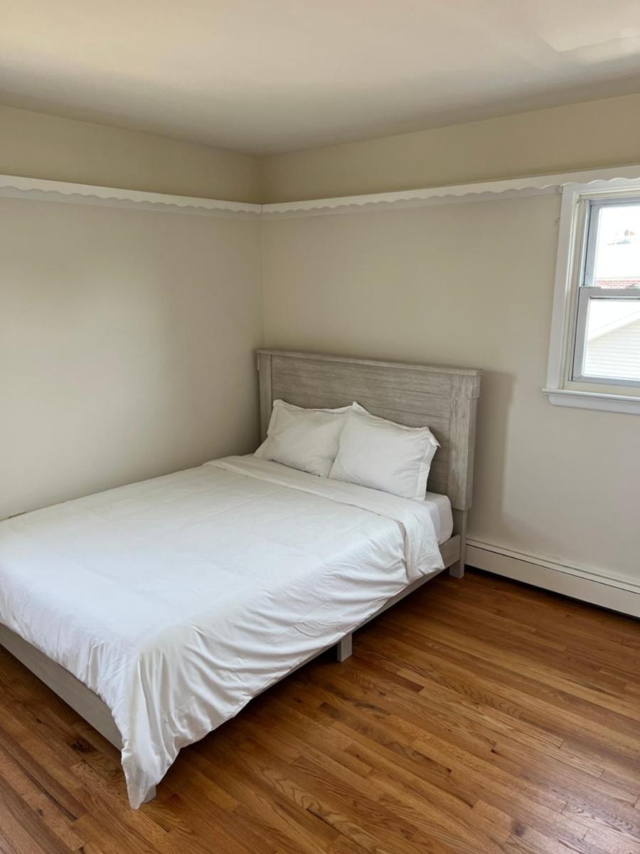 Stylish & Comfortable Apartment for Groups - Housity