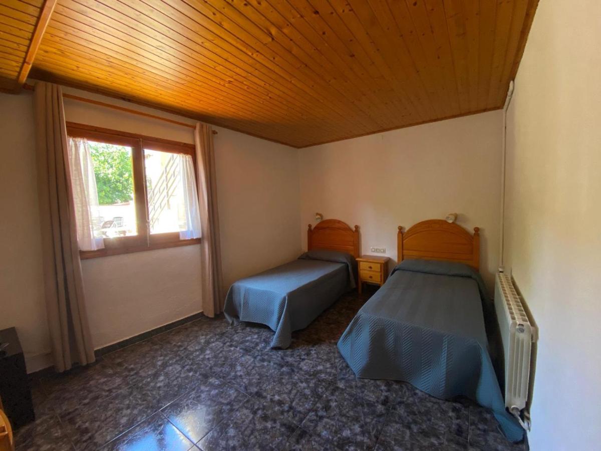 Hotel Rural Cal Amadeu - Housity