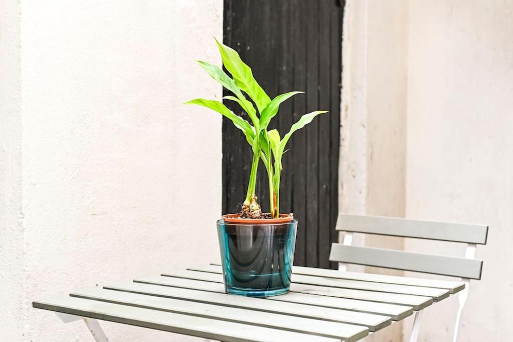 The Perfect Queensway Studio Apartment - Housity