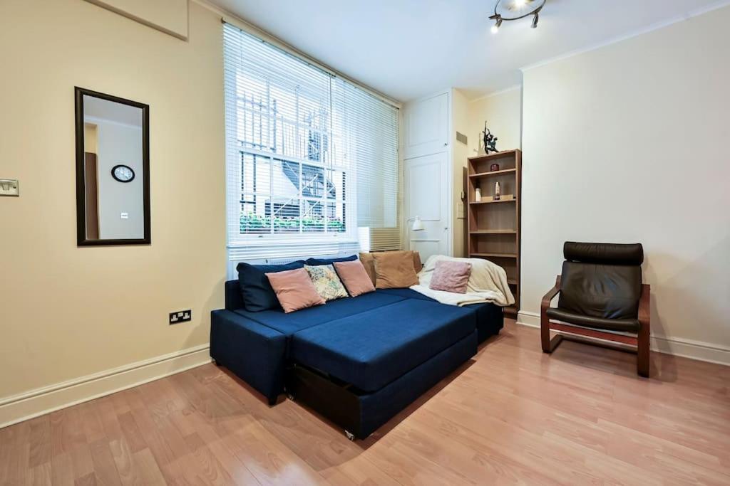 The Perfect Queensway Studio Apartment - Housity