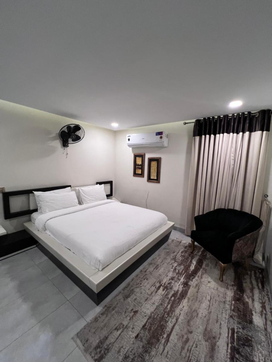 The Luxus Lodge - Housity