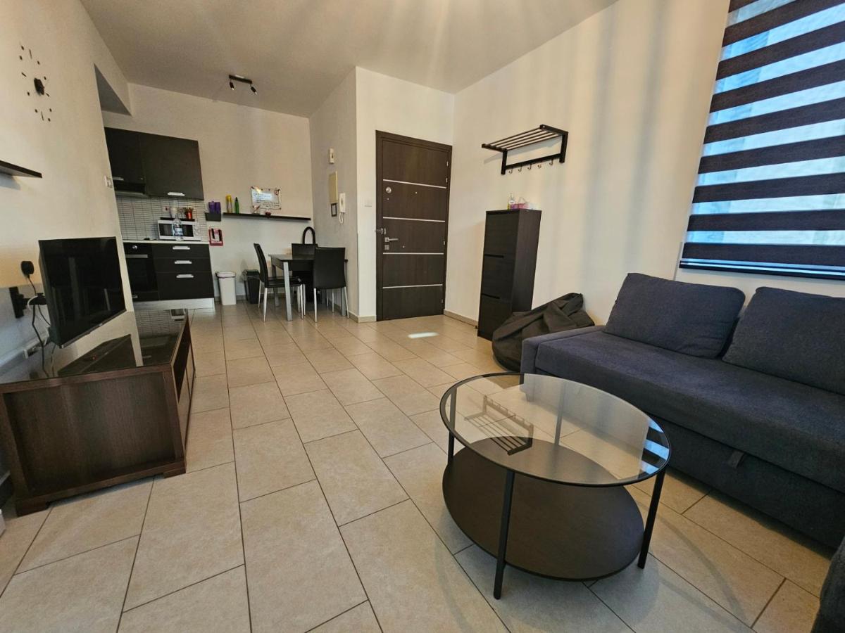 NINA COURT Residence - University of Cyprus - Aglantzia - Housity