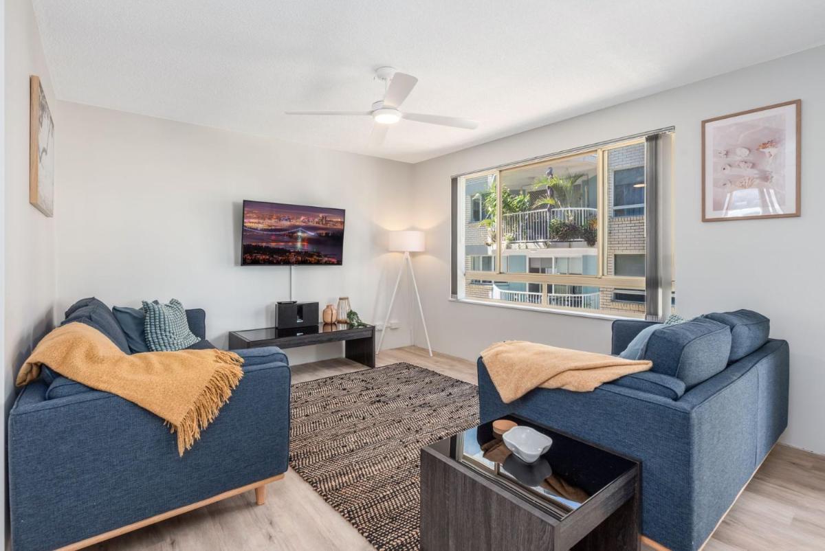 Nautilus Unit 3 Kings Beach QLD - Housity