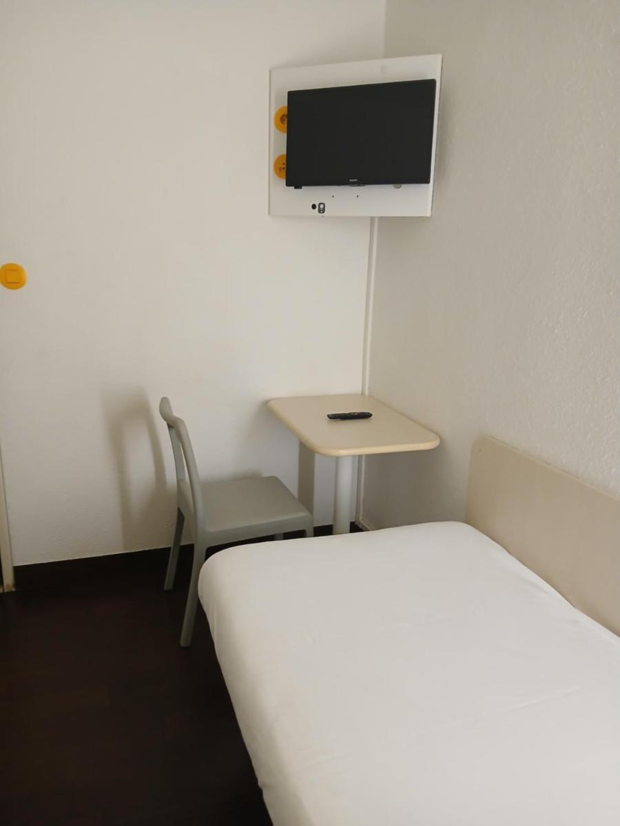Unisotel Valenciennes EX-hôtel F1 - Housity