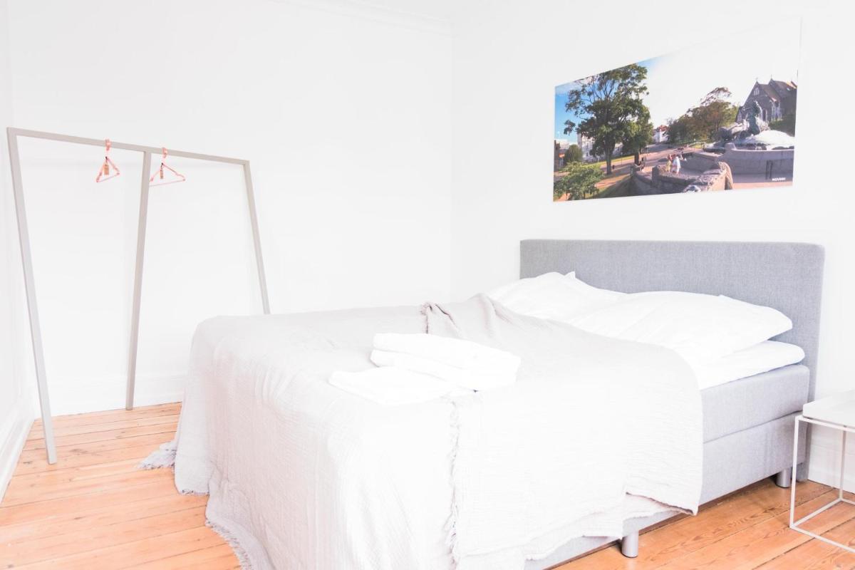 Beautiful 2-bed with large balcony - Housity