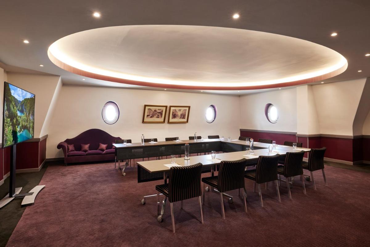 Espace de conférence ou salle de réunion dans l'établissement Le Grand Hotel de Cabourg - MGallery Collection