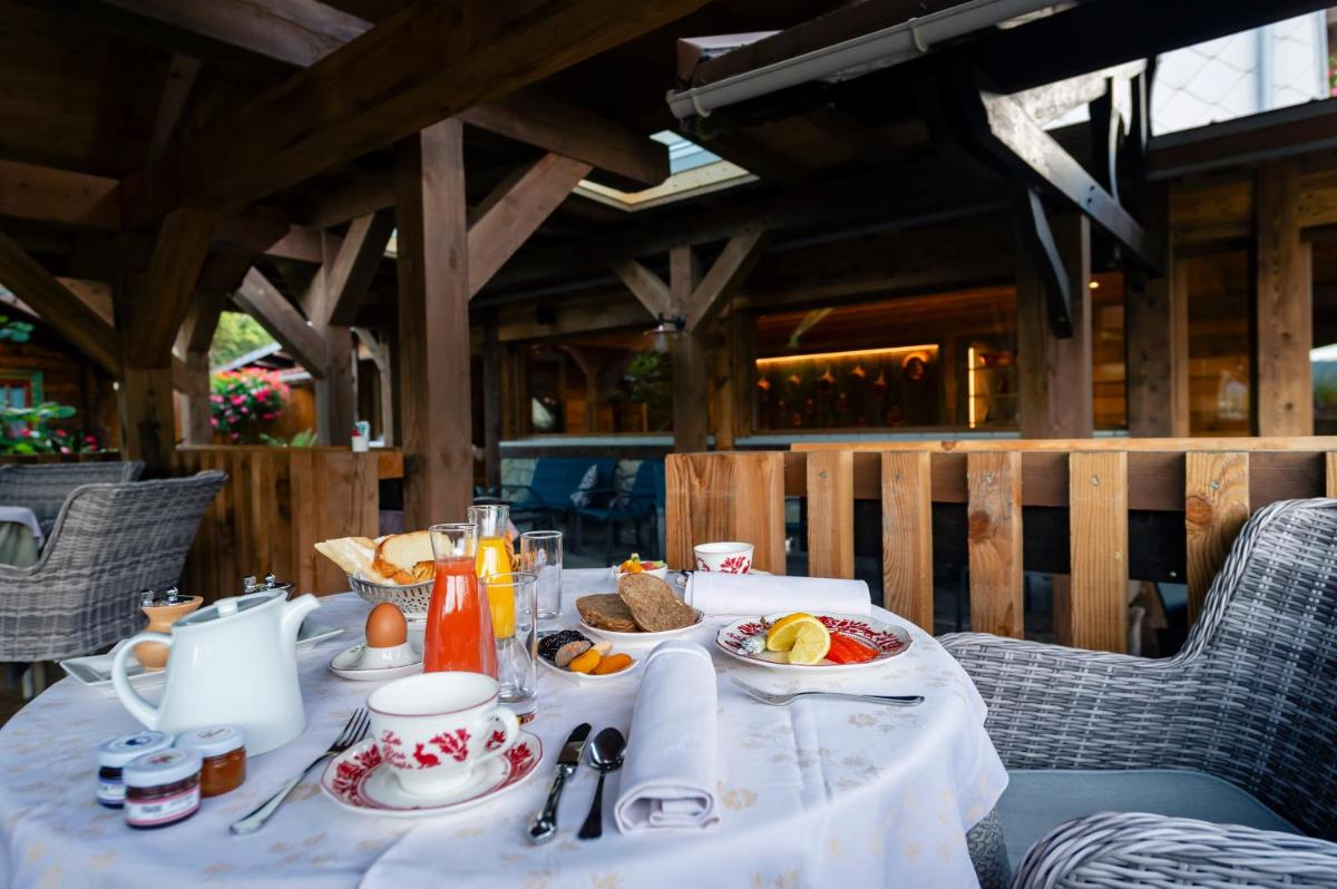 Nourriture dans l'hôtel ou à proximité