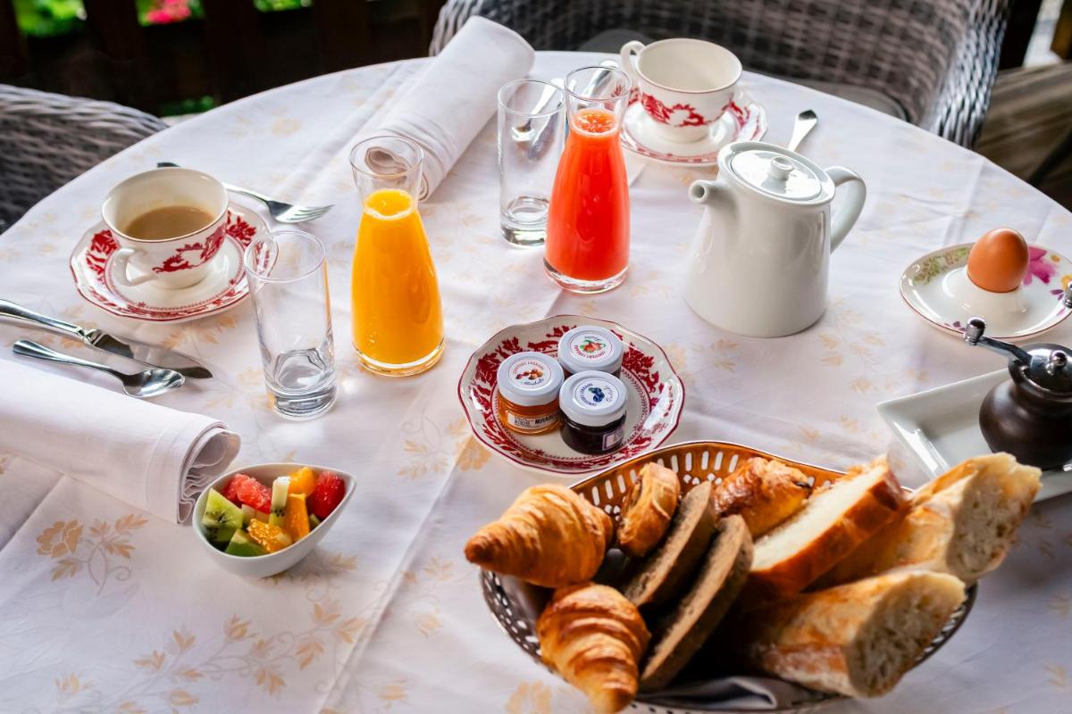Nourriture dans l'hôtel ou à proximité