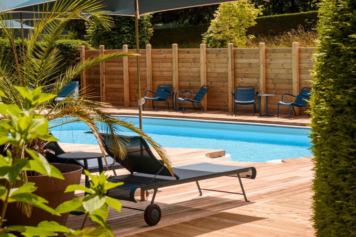 Piscine de l'établissement Hôtel-Restaurant Les Bas-Rupts, Singuliers Hôtel ou située à proximité
