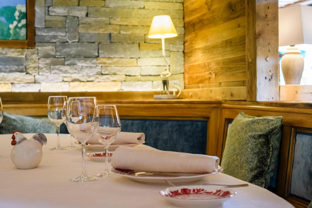 Boissons dans l'établissement Hôtel-Restaurant Les Bas-Rupts, Singuliers Hôtel