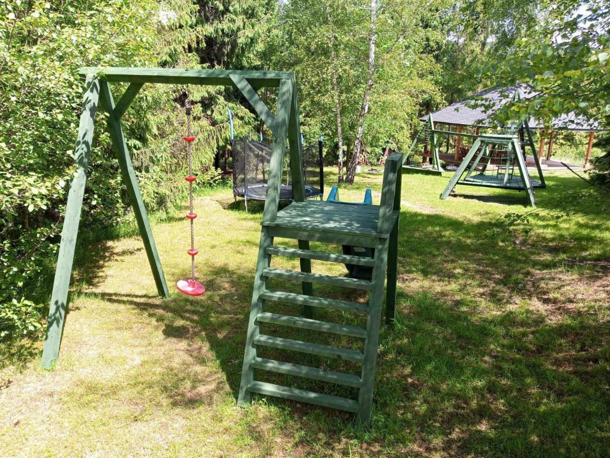 Pod Wielką Zalesioną Górą - Housity