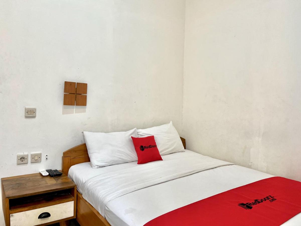 RedDoorz At Mystays Pemuda Cepu Blora - Hizvo